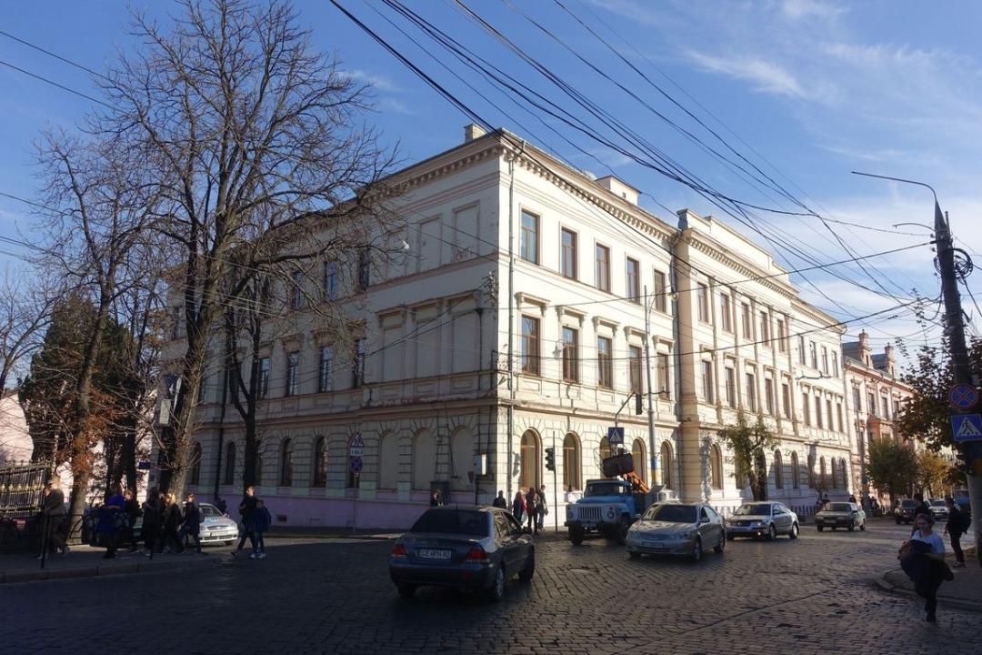 Ehemalige griechisch-orientalische Oberrealschule (Siebenbürgerstr. 13, heute Holowna 87)